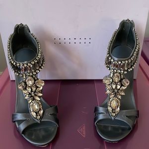 VERA WANG LAVENDER SATIN AND GEMS SHOES SIZE 5.5